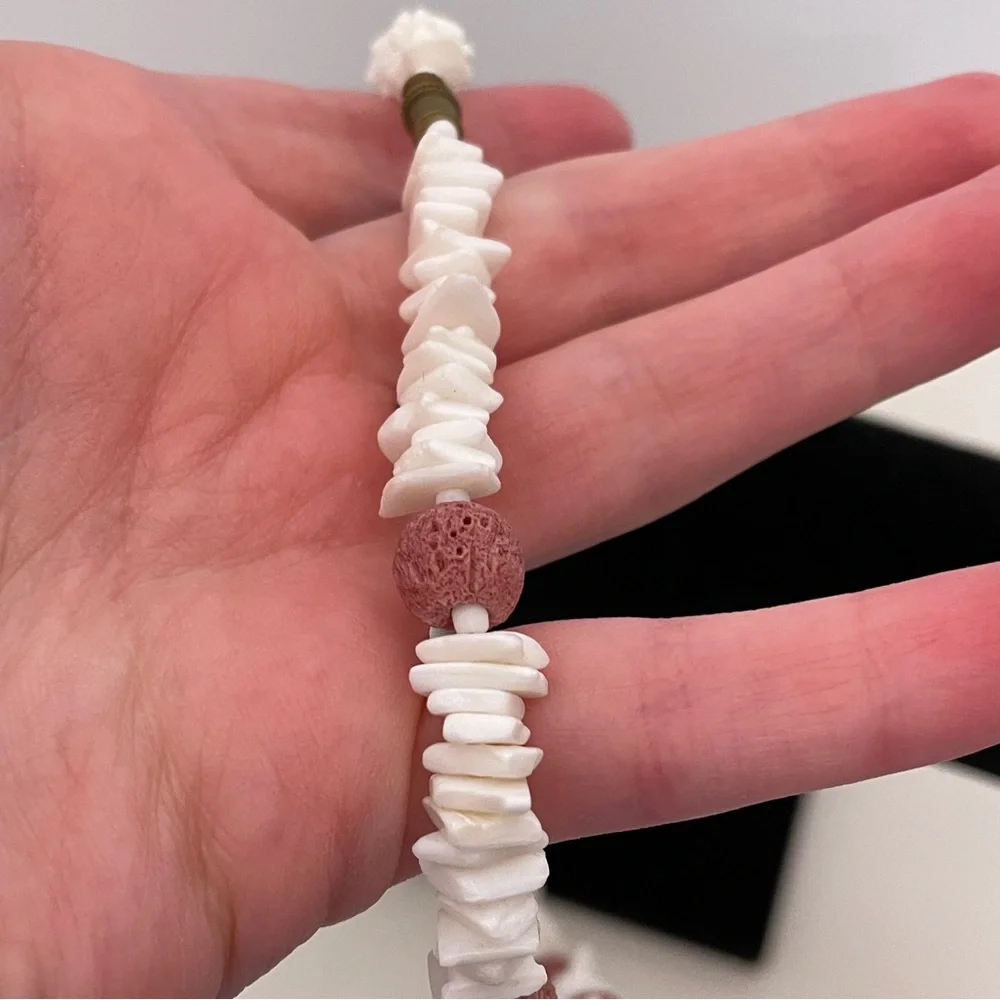 Vintage HAWAIIAN Real CORAL Puka Shell Mermaid Tropical Vacation Summer Necklace